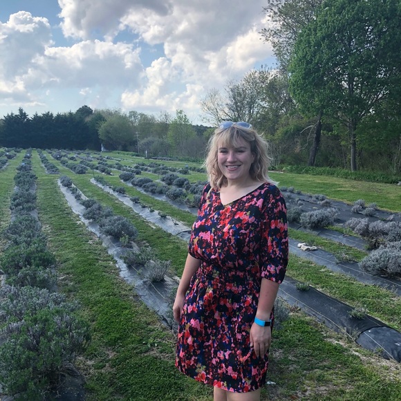 Meet your Posher, Audre - Picture 1 of 1